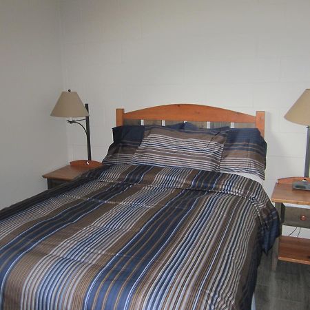 Saddle Mountain Lodge Blue River Bagian luar foto